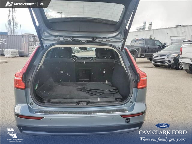 2024 Volvo V60 Cross Country B5 Plus (Stk: U38031) in Red Deer - Image 12 of 25