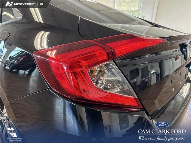 2016 Honda Civic Touring (Stk: P15143) in Airdrie - Image 11 of 25