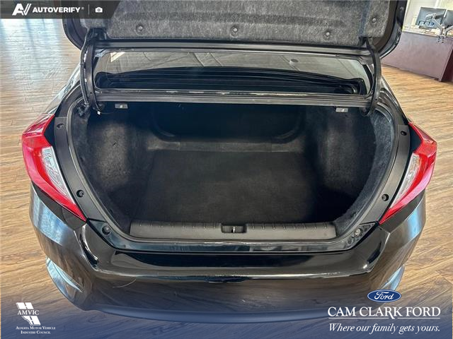 2016 Honda Civic Touring (Stk: P15143) in Airdrie - Image 12 of 25