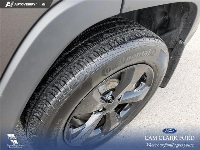 2023 Jeep Cherokee Altitude (Stk: U38152) in Red Deer - Image 7 of 25