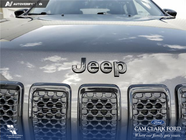 2023 Jeep Cherokee Altitude (Stk: U38152) in Red Deer - Image 9 of 25