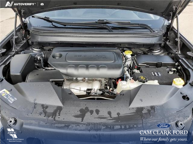 2023 Jeep Cherokee Altitude (Stk: U38152) in Red Deer - Image 10 of 25