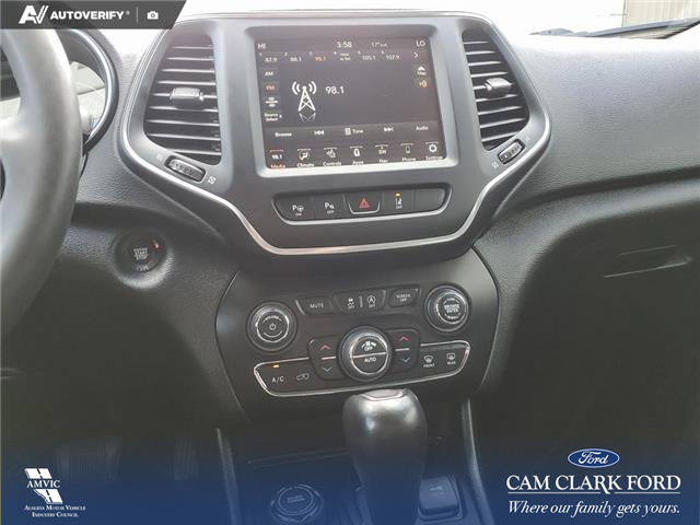 2023 Jeep Cherokee Altitude (Stk: U38152) in Red Deer - Image 19 of 25