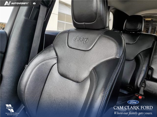 2023 Jeep Cherokee Altitude (Stk: U38152) in Red Deer - Image 20 of 25