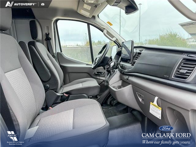 2025 Ford Transit-150 Cargo Base (Stk: 25AT1812) in Airdrie - Image 22 of 25