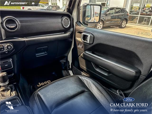 2020 Jeep Wrangler Unlimited Sahara (Stk: P1259) in Innisfail - Image 16 of 19