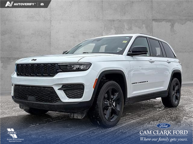 2025 Jeep Grand Cherokee Laredo (Stk: P7008) in Olds - Image 1 of 25