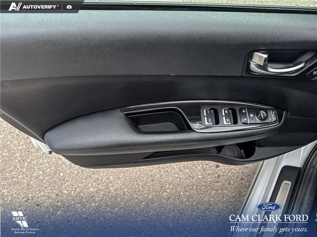 2020 Kia Optima Plug-In Hybrid EX (Stk: P1224) in Innisfail - Image 7 of 19