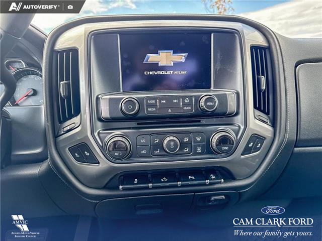 2018 Chevrolet Silverado 1500 2LZ (Stk: P1240) in Innisfail - Image 13 of 21
