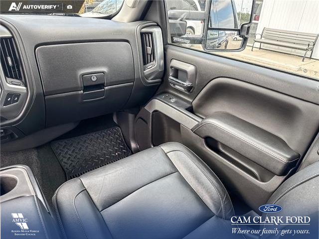 2018 Chevrolet Silverado 1500 2LZ (Stk: P1240) in Innisfail - Image 16 of 21