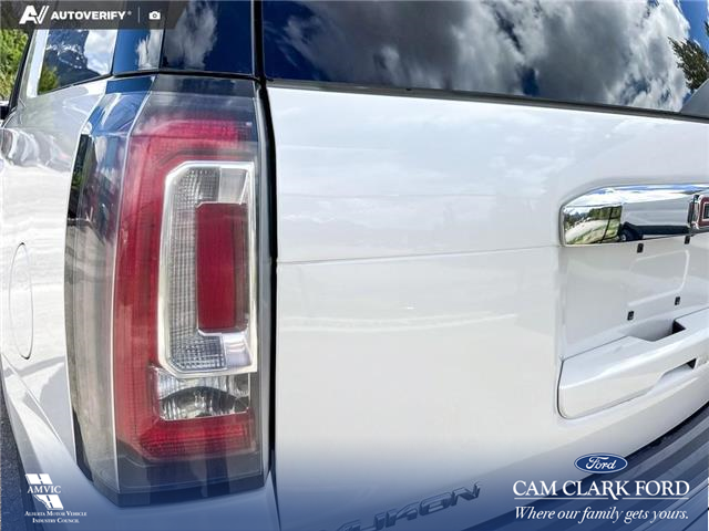 2017 GMC Yukon Denali (Stk: P1662) in Canmore - Image 11 of 27