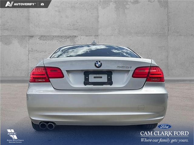 2011 BMW 328i xDrive (Stk: P7063) in Olds - Image 5 of 24 2011 BMW 328i xDrive (Stk: P7063) in Olds - Image 5 of 24