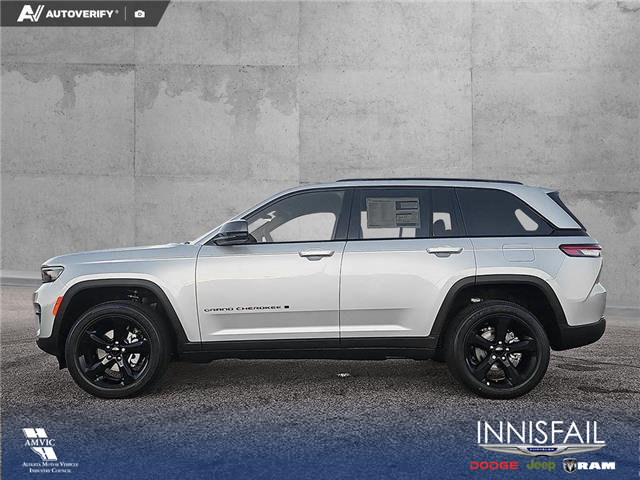 2025 Jeep Grand Cherokee Laredo (Stk: SJ058) in Innisfail - Image 3 of 24