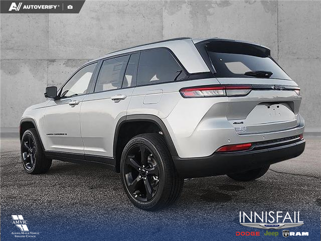 2025 Jeep Grand Cherokee Laredo (Stk: SJ058) in Innisfail - Image 4 of 24