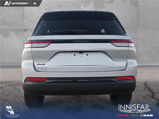 2025 Jeep Grand Cherokee Laredo (Stk: SJ058) in Innisfail - Image 5 of 24