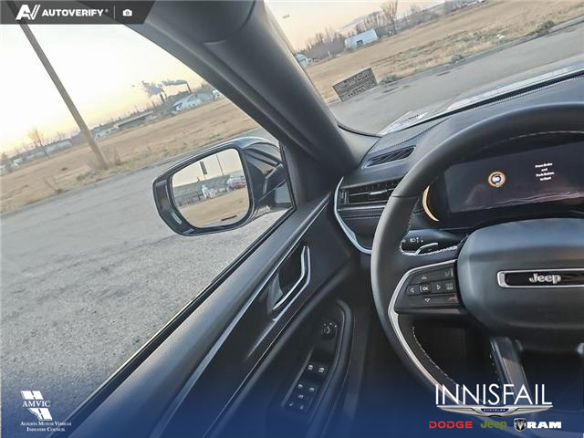 2025 Jeep Grand Cherokee Laredo (Stk: SJ058) in Innisfail - Image 13 of 24