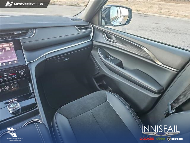 2025 Jeep Grand Cherokee Laredo (Stk: SJ058) in Innisfail - Image 18 of 24