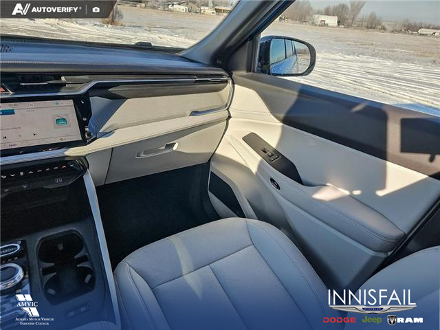 2026 Jeep Cherokee Laredo/Limited (Stk: TJ030) in Innisfail - Image 18 of 25