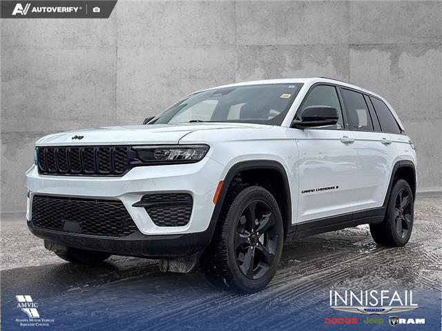 2025 Jeep Grand Cherokee Laredo (Stk: P7008) in Olds - Image 1 of 25