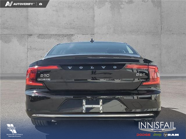 2022 Volvo S90 B6 Inscription (Stk: U37987) in Red Deer - Image 5 of 24