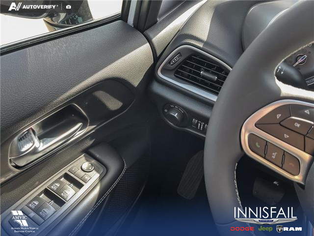 2026 Chrysler Grand Caravan SXT (Stk: TC008) in Innisfail - Image 8 of 28