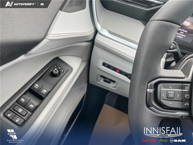 2026 Jeep Cherokee Laredo/Limited (Stk: TJ034) in Innisfail - Image 8 of 26