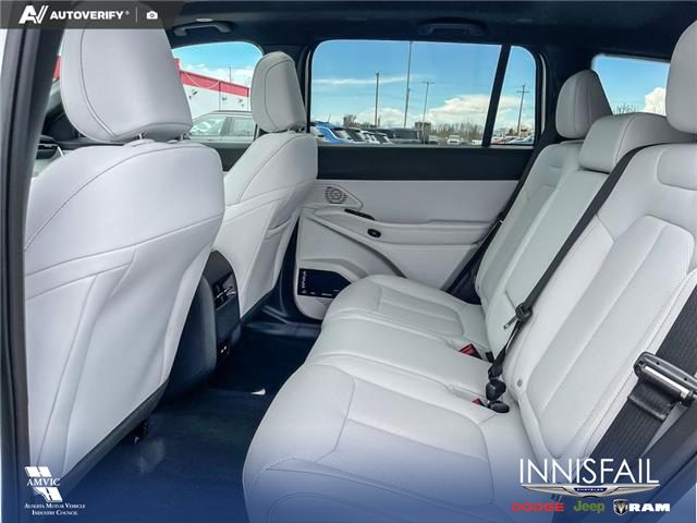 2026 Jeep Cherokee Laredo/Limited (Stk: TJ034) in Innisfail - Image 15 of 26