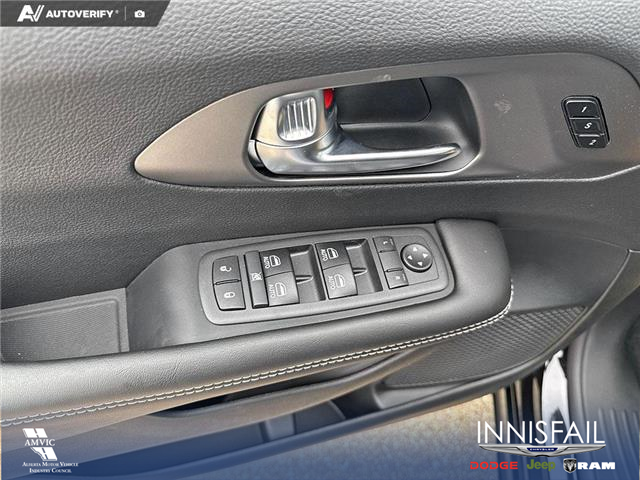 2027 Chrysler Pacifica Select (Stk: TC011) in Innisfail - Image 8 of 16