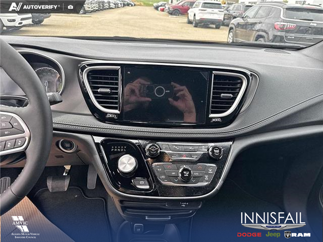 2027 Chrysler Pacifica Select (Stk: TC011) in Innisfail - Image 14 of 16