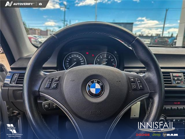 2011 BMW 328i xDrive (Stk: P7063) in Olds - Image 13 of 24
