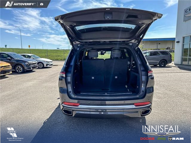 2023 Jeep Grand Cherokee L Summit (Stk: P1274) in Innisfail - Image 17 of 20