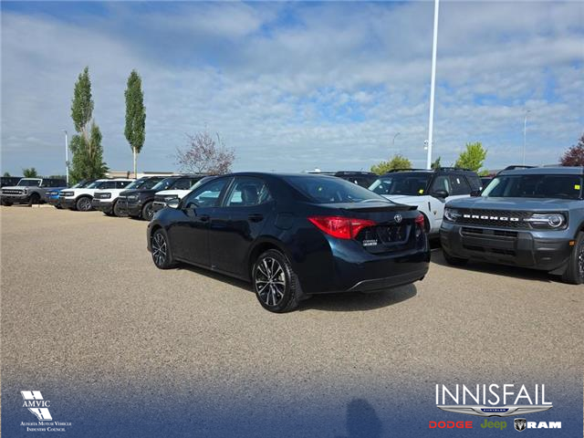 2018 Toyota Corolla SE (Stk: U38230) in Red Deer - Image 4 of 7