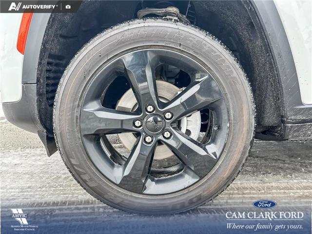 2025 Jeep Grand Cherokee Laredo (Stk: P7008) in Olds - Image 6 of 25