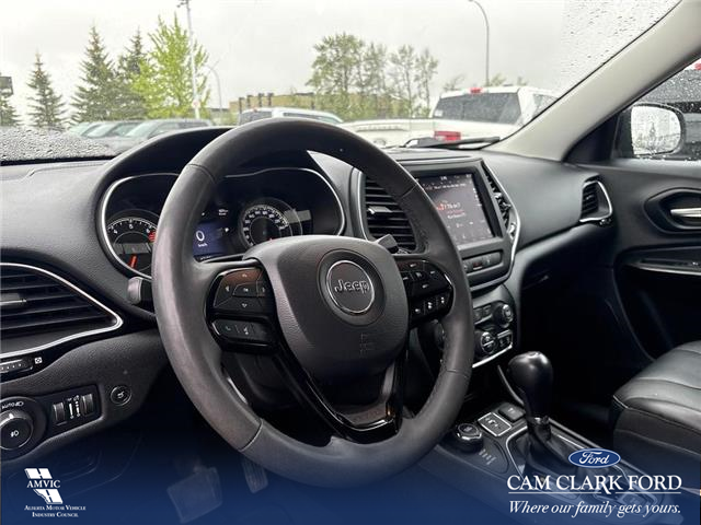 2023 Jeep Cherokee Altitude (Stk: U38152) in Red Deer - Image 6 of 7