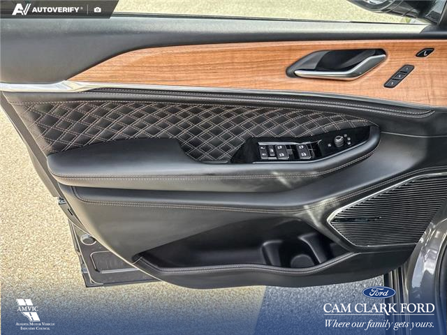 2023 Jeep Grand Cherokee L Summit (Stk: P1274) in Innisfail - Image 7 of 20