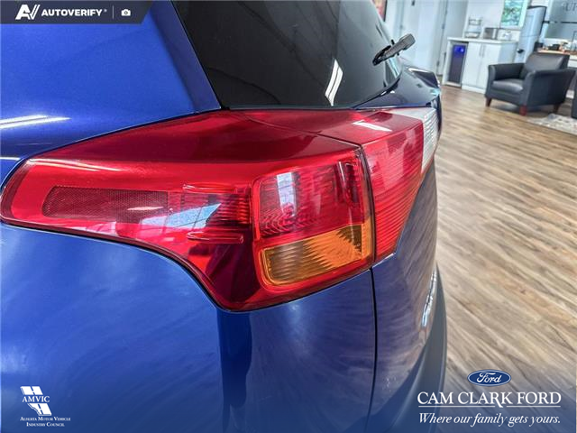 2015 Toyota RAV4 LE (Stk: P15302) in Airdrie - Image 11 of 25