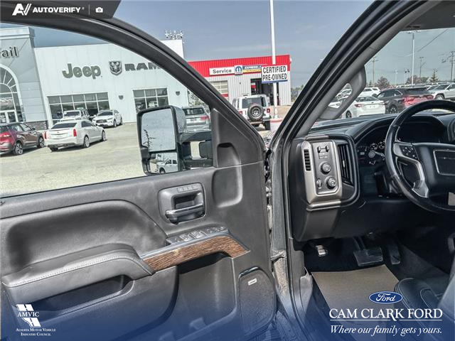 2018 GMC Sierra 3500HD Denali (Stk: P1276) in Innisfail - Image 8 of 22 2018 GMC Sierra 3500HD Denali (Stk: P1276) in Innisfail - Image 8 of 22