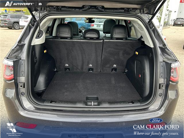 2018 Jeep Compass Limited (Stk: P1278) in Innisfail - Image 16 of 18