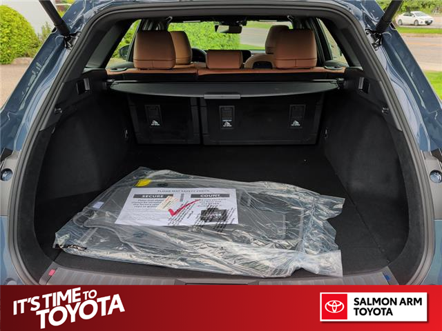 2026 Toyota Crown Signia Limited (Stk: SCS48773) in Salmon Arm - Image 12 of 25
