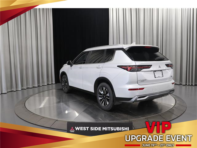 2026 Mitsubishi Outlander LE (Stk: T26714) in Edmonton - Image 4 of 32