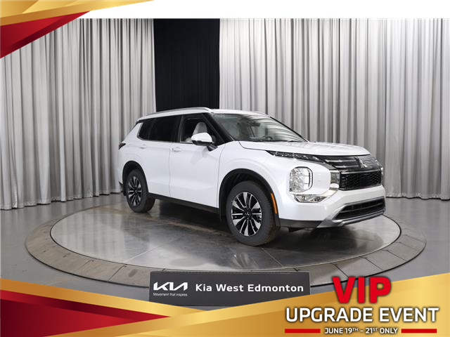 2026 Mitsubishi Outlander LE (Stk: T26737) in Edmonton - Image 1 of 32