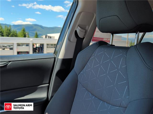 2022 Toyota RAV4 LE (Stk: S05558P) in Salmon Arm - Image 20 of 25