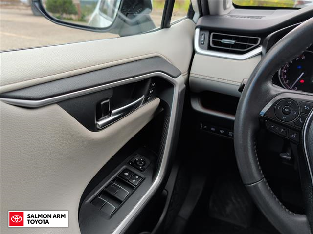 2020 Toyota RAV4 Limited (Stk: S02771T) in Salmon Arm - Image 17 of 25