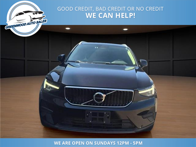 2023 Volvo XC40 B4 Core (Stk: 23-096069) in Greenwood - Image 2 of 19