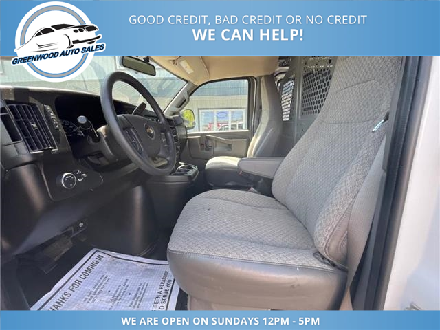 2024 Chevrolet Express 2500 Work Van (Stk: 24-102810) in Greenwood - Image 9 of 16