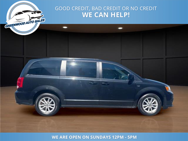 2019 Dodge Grand Caravan 35th Anniversary Edition (Stk: 19-757506) in Greenwood - Image 5 of 18