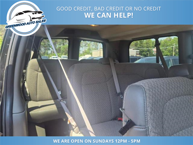 2025 Chevrolet Express 2500 LT (Stk: 25-220399) in Greenwood - Image 9 of 19