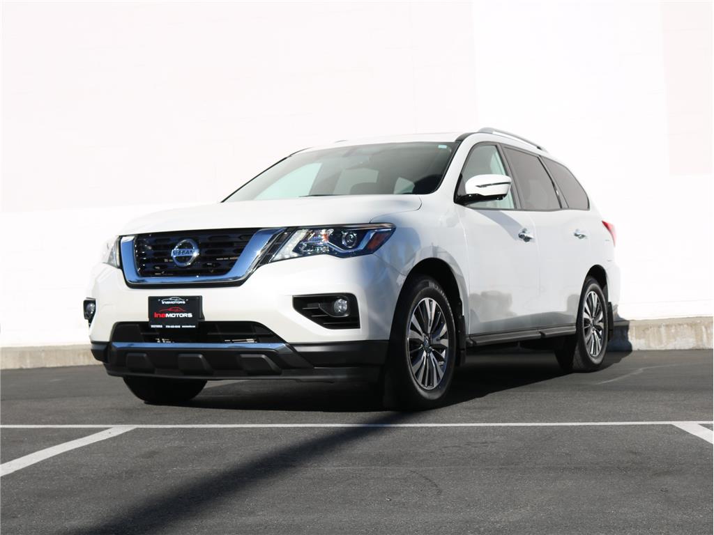 2017 Nissan Pathfinder SL - 53,993km