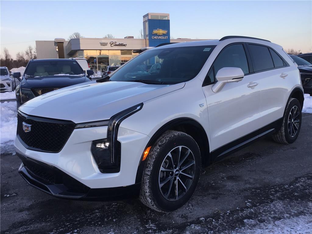 2025 Cadillac XT4 Sport - 10km