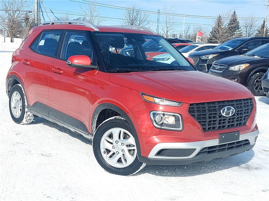 2022 Hyundai Venue Preferred - 87,455km